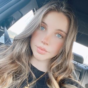 Meet your Posher, Kaitlynne